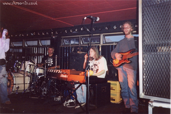 The Wheatsheaf, Stoke, 9th July 1995 (thanks to Ian Cliffe)